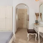 Maria's &
