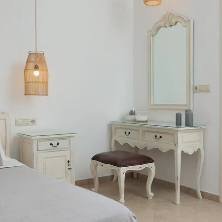 Maria's & Studios Agia Anna (Naxos)