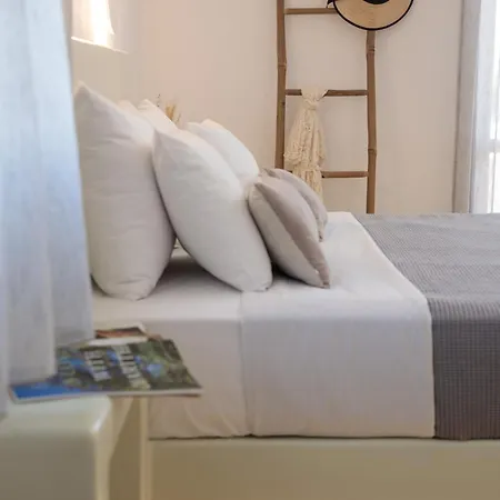 Maria's & Apartamento Agia Anna (Naxos)