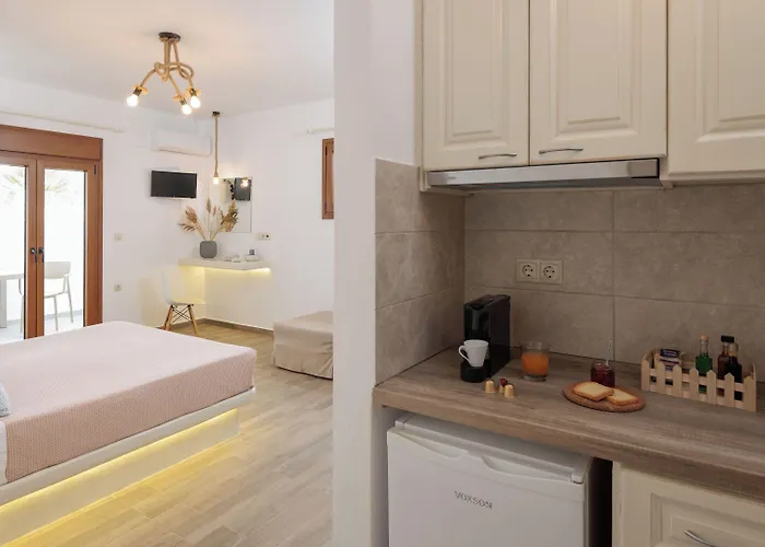 Maria's & * Agia Anna (Naxos)